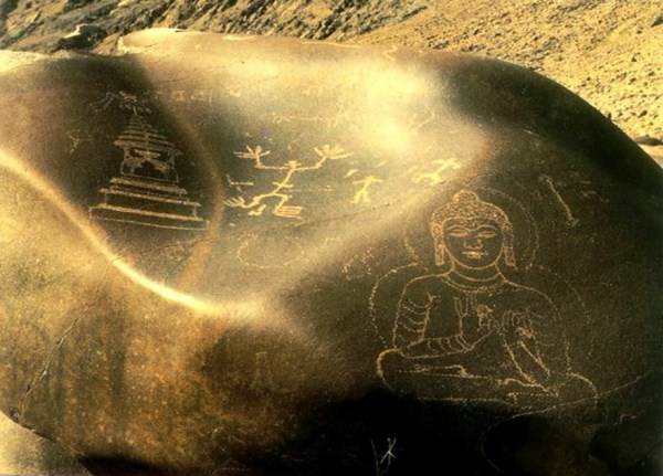 Rock-Carving1-920x661